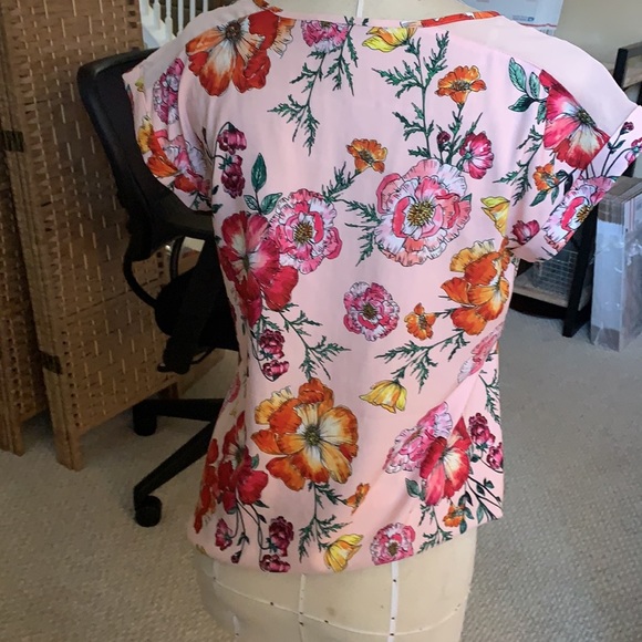 Express Floral capped short sleeve top - Picture 4 of 4